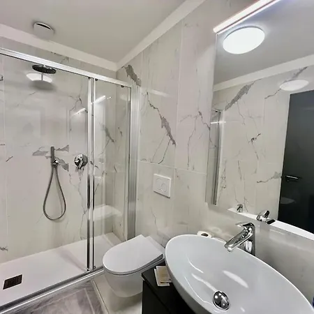 Esclusivo 130mq Fronte Duomo E E Terrazza Appartement *